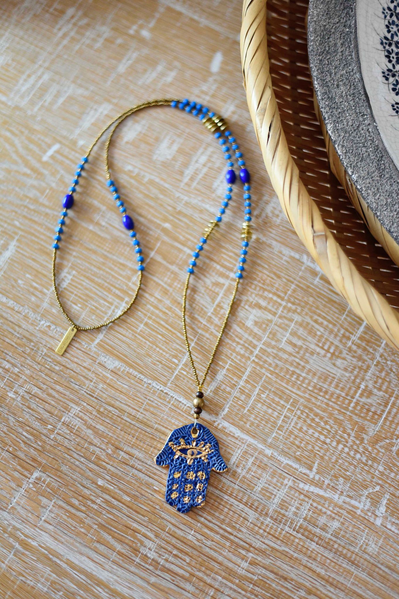 Lacivert Fatmanın Eli Seramik Kolye