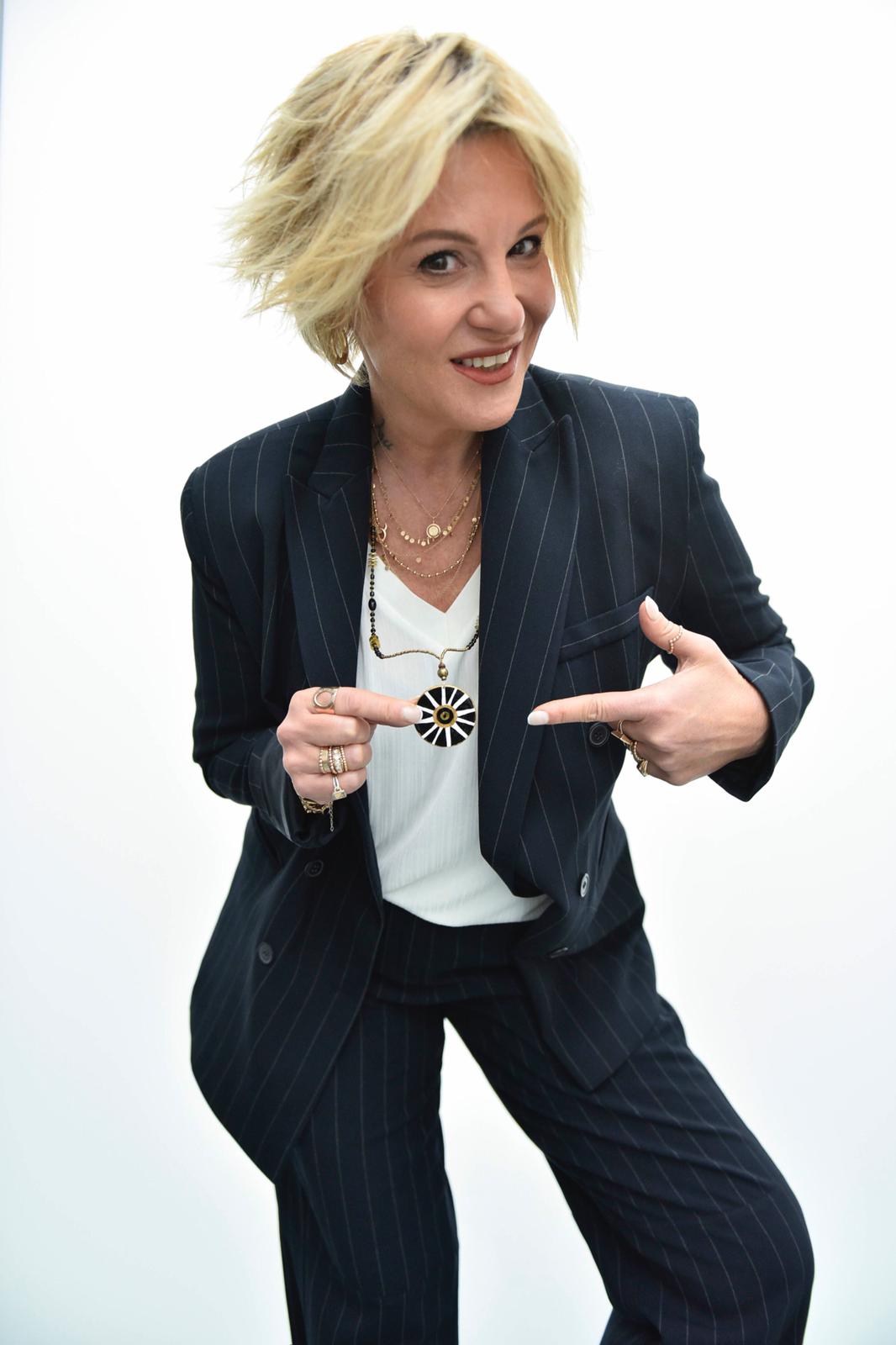 Çizgili Siyah Kolye